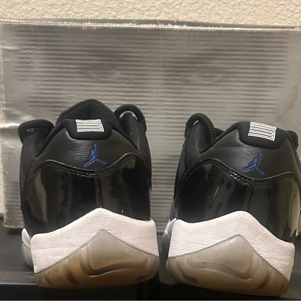 Space Jam Low - image 4